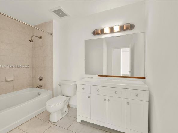 234 NE 3rd St 601, Miami FL 33132