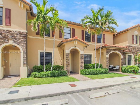 8936 W 35th Ln, Hialeah FL 33018