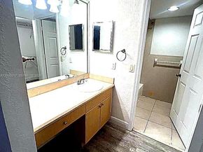 1122 Coral Club Dr 1122, Coral Springs FL 33071