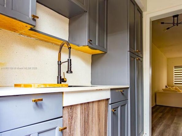 7720 Harding Ave 3, Miami Beach FL 33141