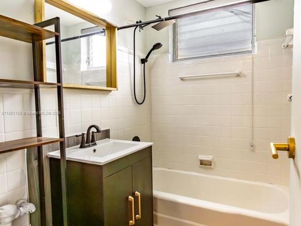 7720 Harding Ave 3, Miami Beach FL 33141