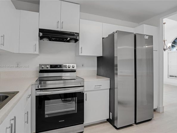 1378 SW 180th Ave, Pembroke Pines FL 33029