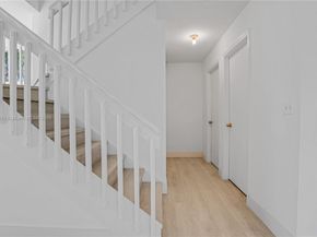 1378 SW 180th Ave, Pembroke Pines FL 33029