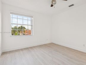 1378 SW 180th Ave, Pembroke Pines FL 33029