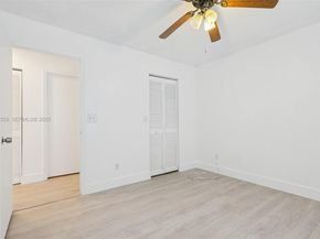 1378 SW 180th Ave, Pembroke Pines FL 33029