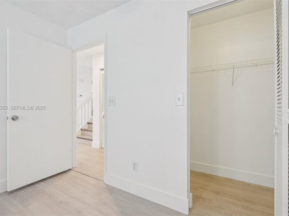 1378 SW 180th Ave, Pembroke Pines FL 33029