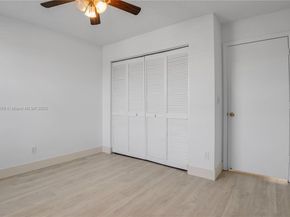 1378 SW 180th Ave, Pembroke Pines FL 33029