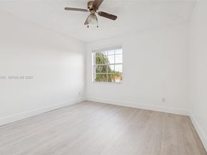 1378 SW 180th Ave, Pembroke Pines FL 33029