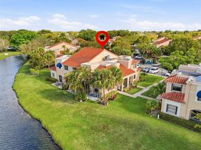 567 Racquet Club Rd 18, Weston FL 33326