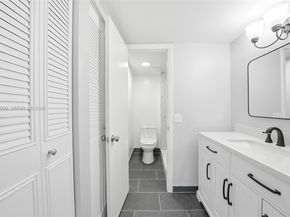 860 SE 6th Ave 311, Deerfield Beach FL 33441