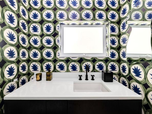 6380 N Bay Rd, Miami Beach FL 33141