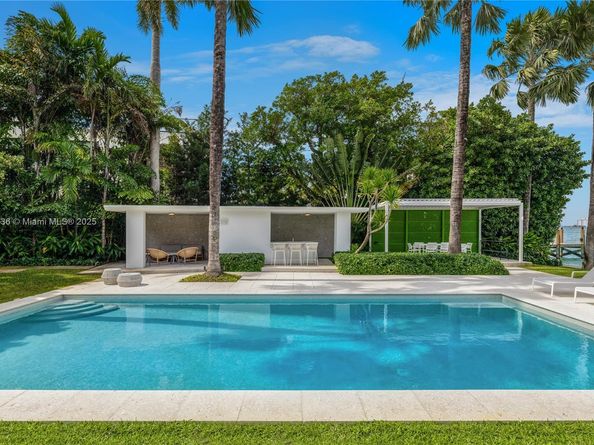 6380 N Bay Rd, Miami Beach FL 33141