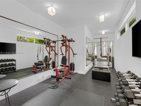 6380 N Bay Rd, Miami Beach FL 33141