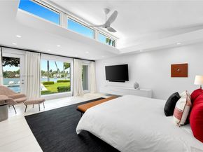 6380 N Bay Rd, Miami Beach FL 33141