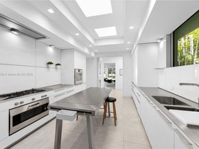 6380 N Bay Rd, Miami Beach FL 33141