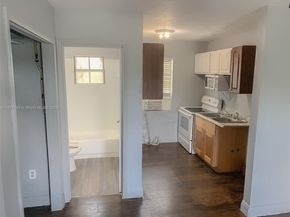Undisclosed Address #A11897984, West Park FL 33021
