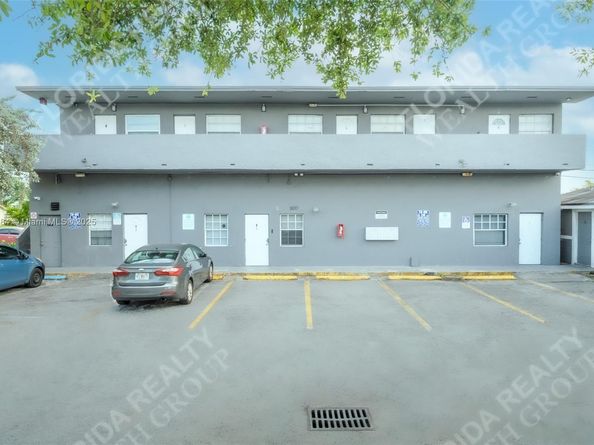 Undisclosed Address #A11897984, West Park FL 33021