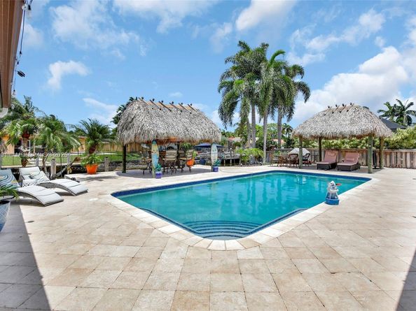6001 SW 18th St, Plantation FL 33317