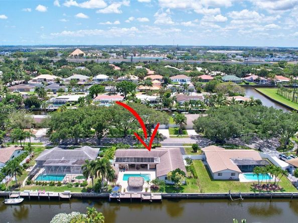 6001 SW 18th St, Plantation FL 33317