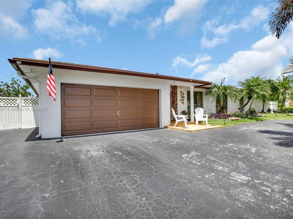 6001 SW 18th St, Plantation FL 33317