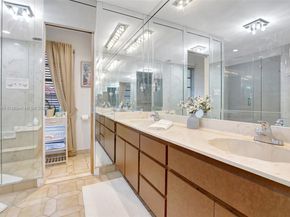 6001 SW 18th St, Plantation FL 33317
