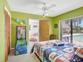 6001 SW 18th St, Plantation FL 33317