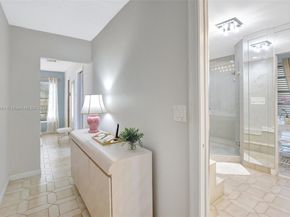 6001 SW 18th St, Plantation FL 33317