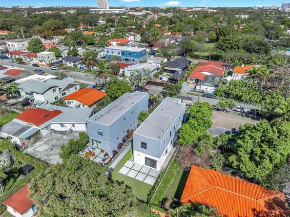 2320 SW 14th St, Miami FL 33145