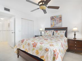 2841 Somerset Dr 317, Lauderdale Lakes FL 33311