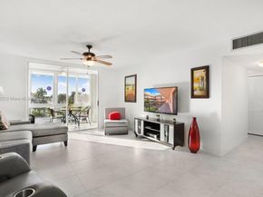 2841 Somerset Dr 317, Lauderdale Lakes FL 33311
