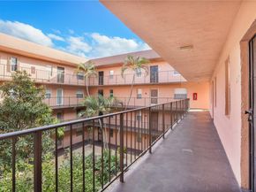 2841 Somerset Dr 317, Lauderdale Lakes FL 33311