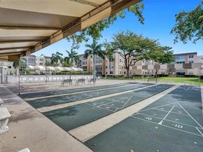 2841 Somerset Dr 317, Lauderdale Lakes FL 33311