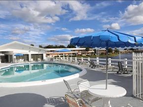 815 SW 10th Ter 4V, Hallandale Beach FL 33009