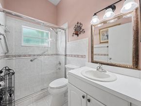 15390 SW 76th Ter 105, Miami FL 33193