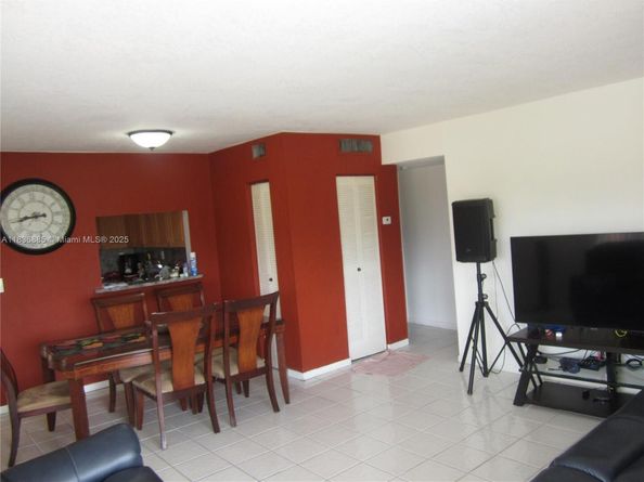 6780 W 2nd Ct 304, Hialeah FL 33012