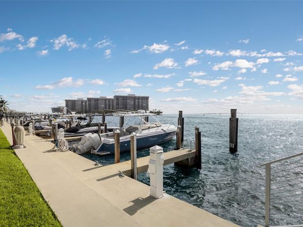 2000 S Bayshore Dr 4, Coconut Grove FL 33133