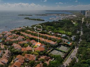 2000 S Bayshore Dr 4, Coconut Grove FL 33133