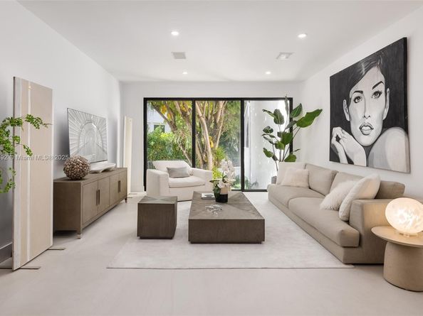 2000 S Bayshore Dr 4, Coconut Grove FL 33133