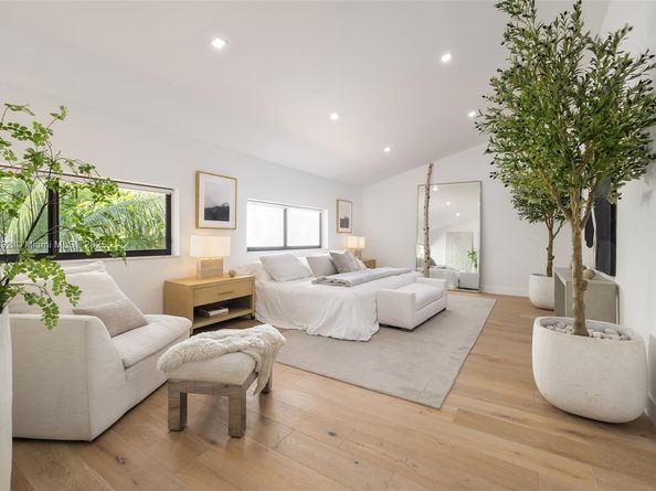 2000 S Bayshore Dr 4, Coconut Grove FL 33133