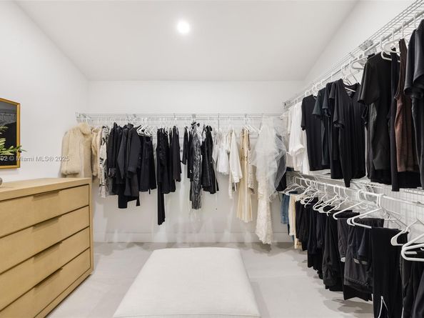 2000 S Bayshore Dr 4, Coconut Grove FL 33133