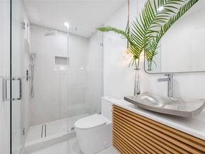 2000 S Bayshore Dr 4, Coconut Grove FL 33133