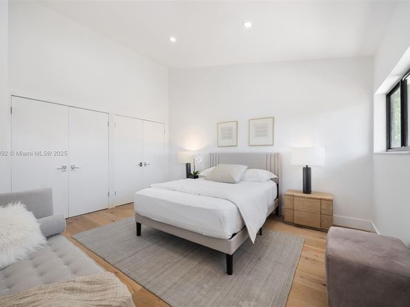 2000 S Bayshore Dr 4, Coconut Grove FL 33133