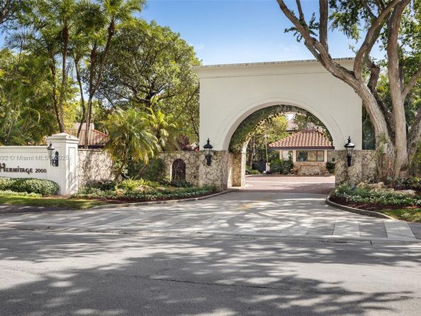 2000 S Bayshore Dr 4, Coconut Grove FL 33133