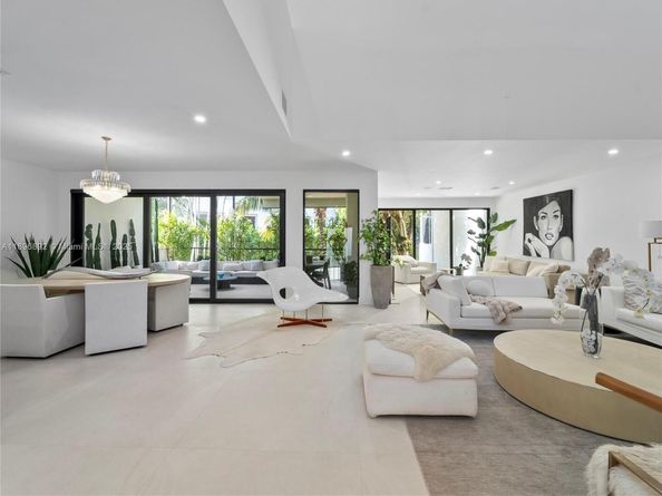 2000 S Bayshore Dr 4, Coconut Grove FL 33133