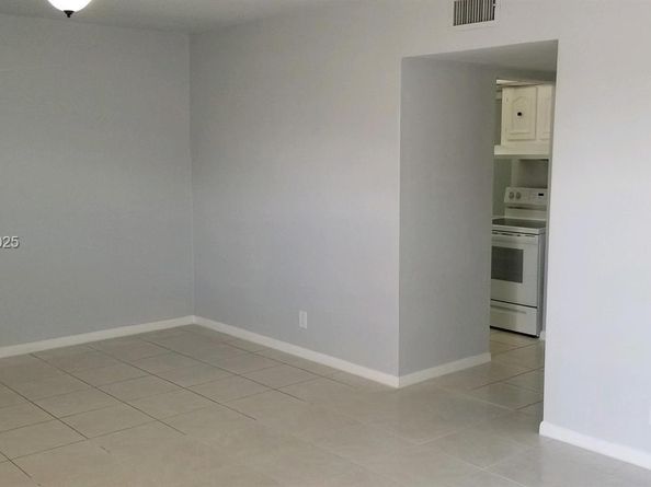 1400 NE 57th St 205, Fort Lauderdale FL 33334