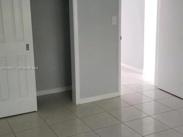 1400 NE 57th St 205, Fort Lauderdale FL 33334