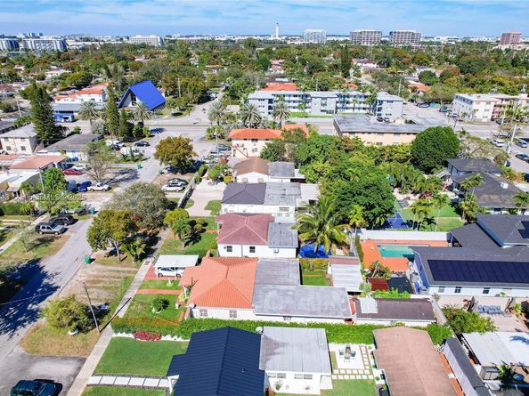 35 SW 63rd Ct, Miami FL 33144