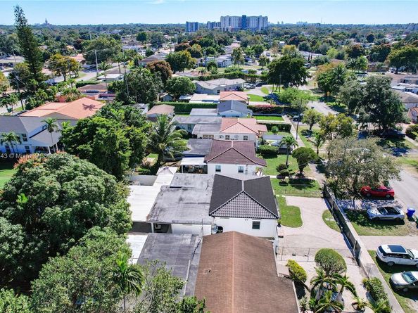 35 SW 63rd Ct, Miami FL 33144