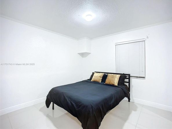 35 SW 63rd Ct, Miami FL 33144