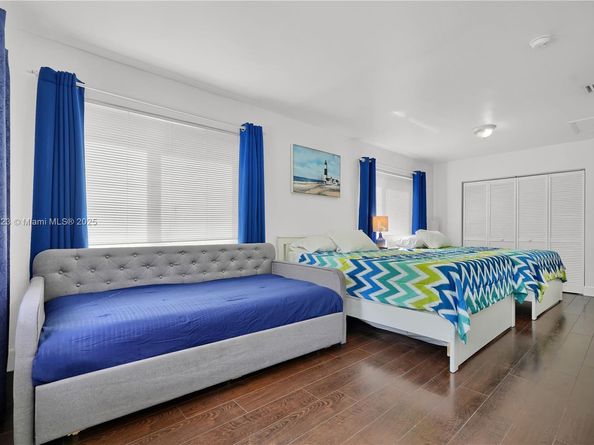 126 NW 33 St, Miami FL 33127